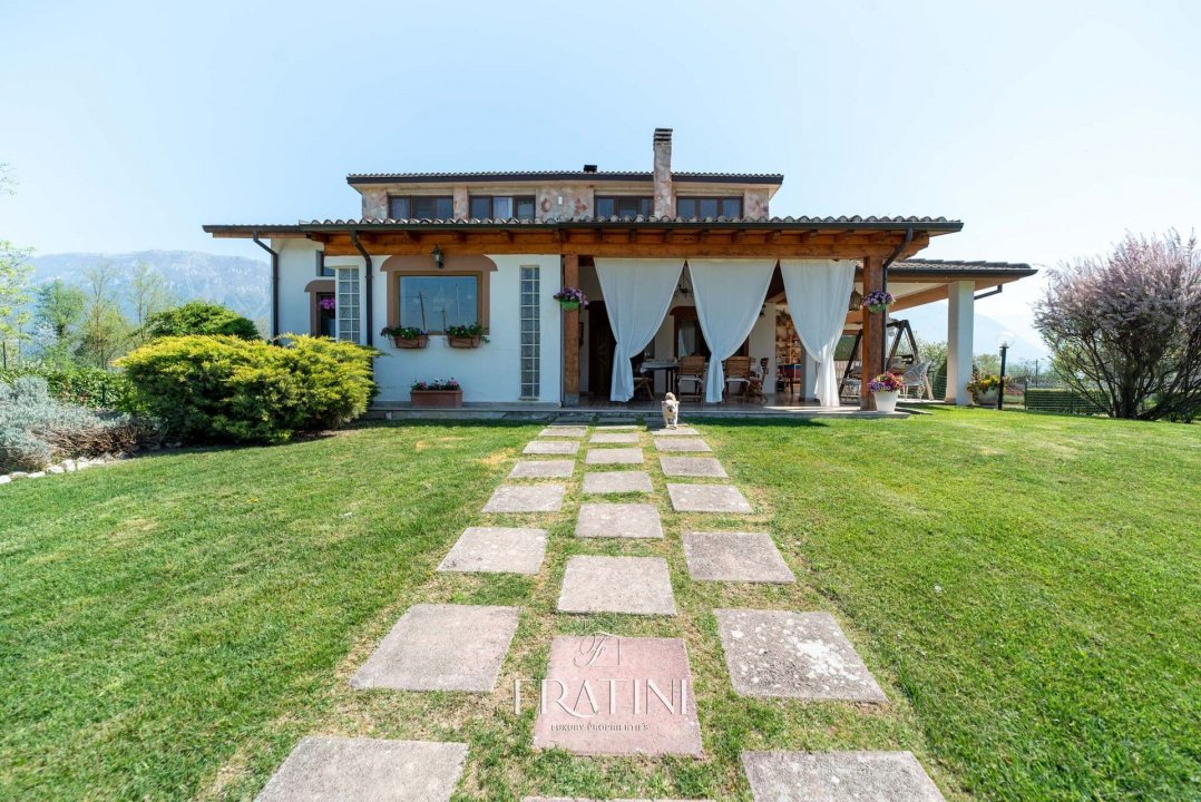 For sale villa in quiet zone Pratola Peligna Abruzzo foto 1