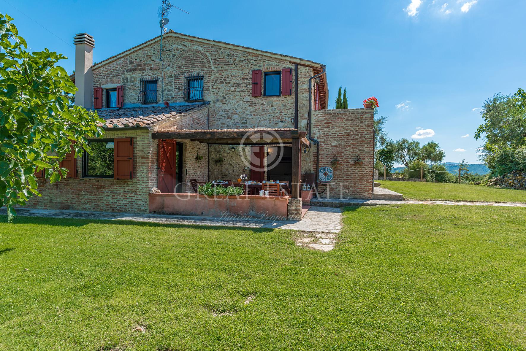 For sale cottage in  Chiusi Toscana