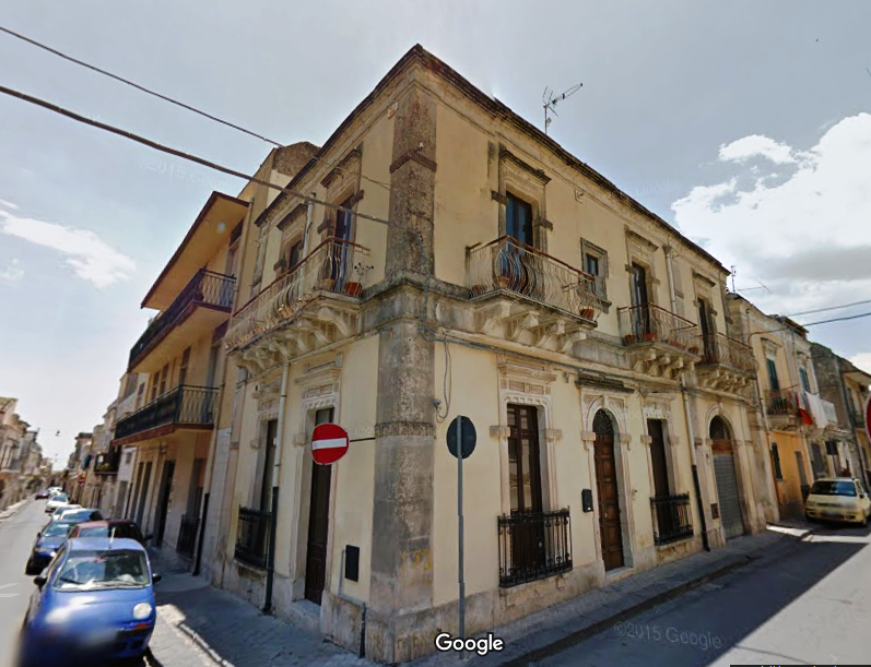 For sale palace in city Noto Sicilia