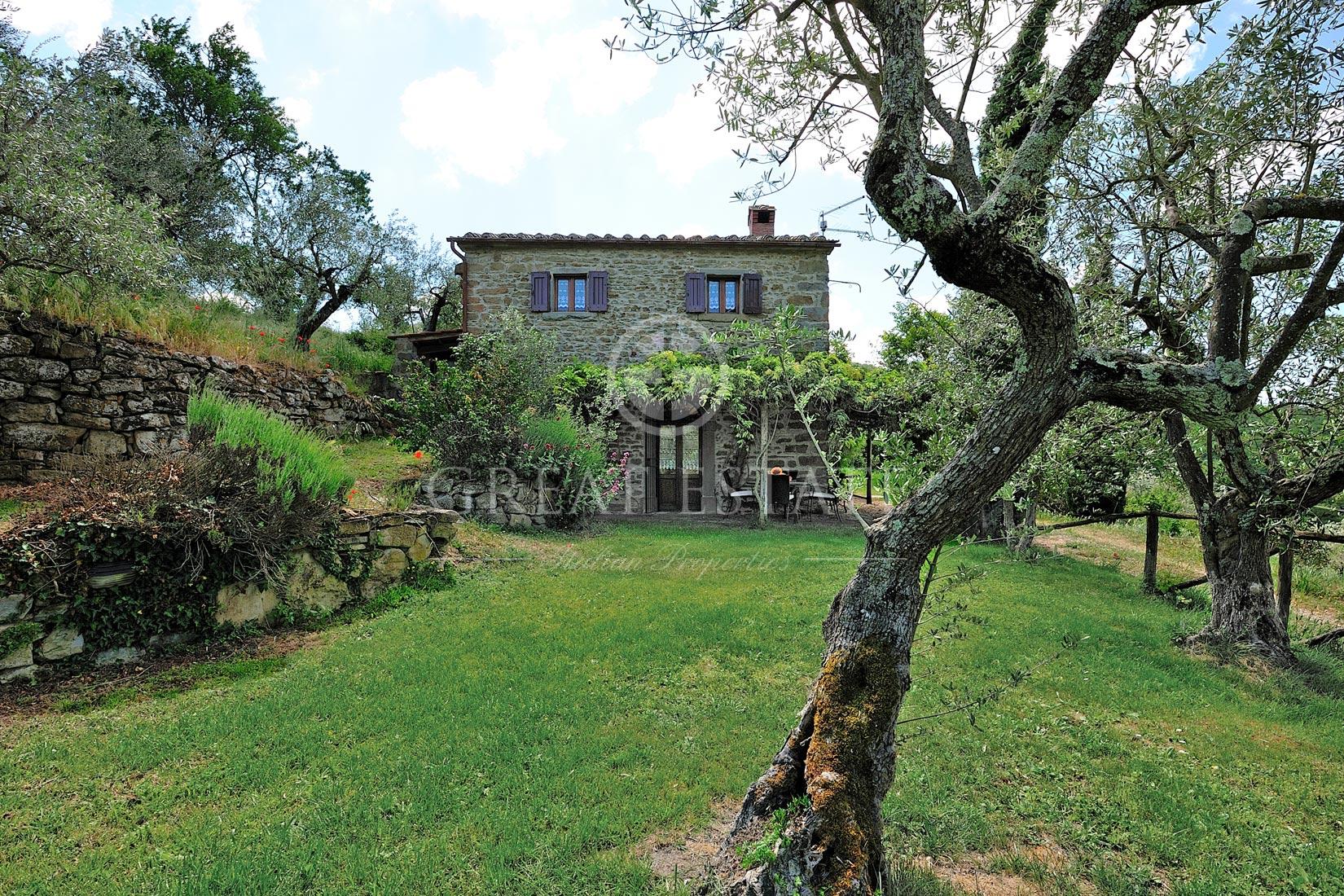 For sale cottage in  Cortona Toscana