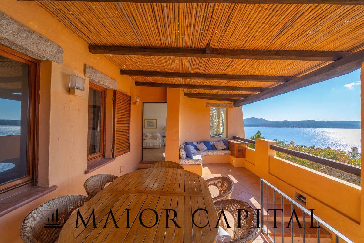 For sale apartment by the sea Arzachena Sardegna