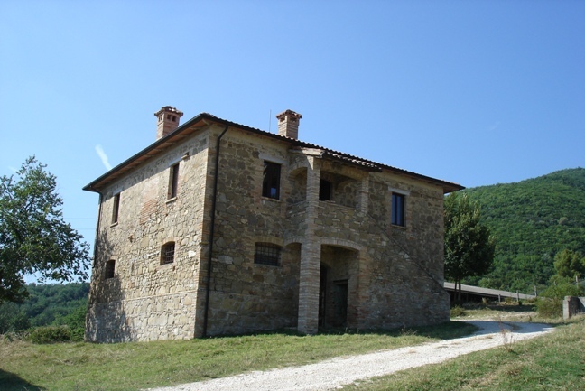 For sale cottage in quiet zone Gualdo Cattaneo Umbria