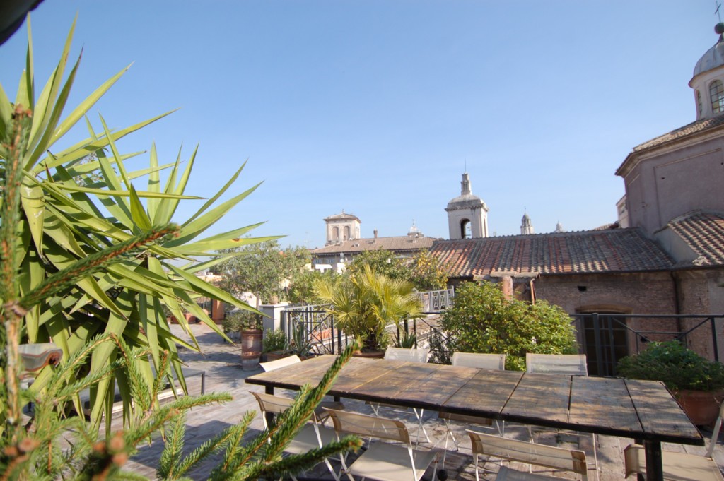 For sale penthouse in city Roma Lazio