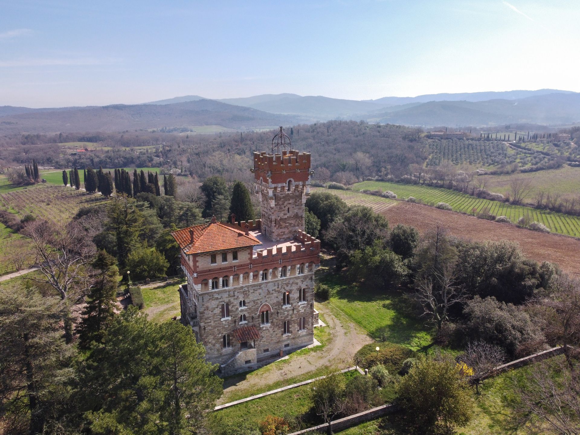 For sale castle in quiet zone Bucine Toscana