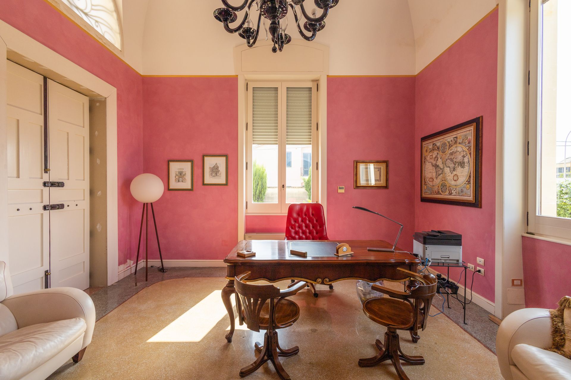 Para venda palácio in cidade Calimera Puglia