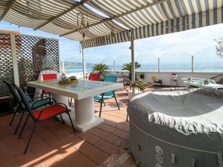 Zu verkaufen penthouse by the meer Sanremo Liguria