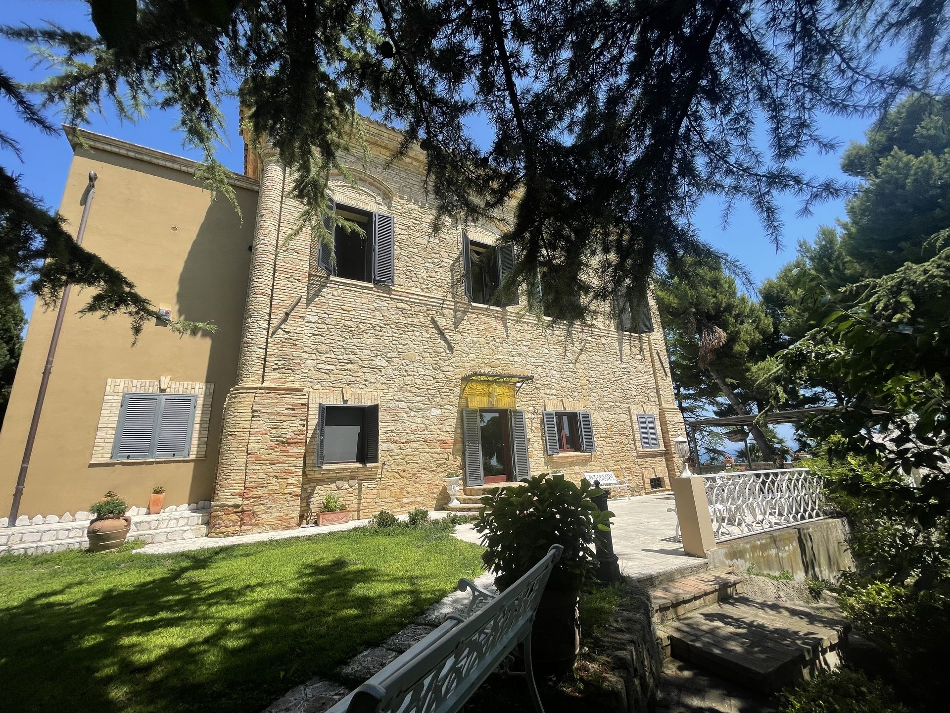 For sale villa by the sea Silvi Abruzzo