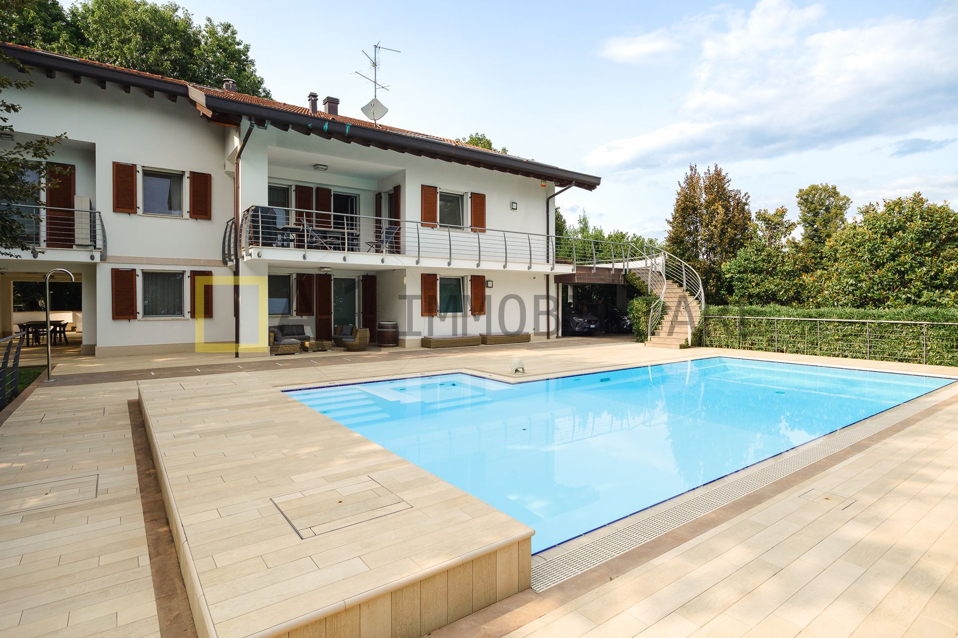 For sale villa by the lake Monticello Brianza Lombardia