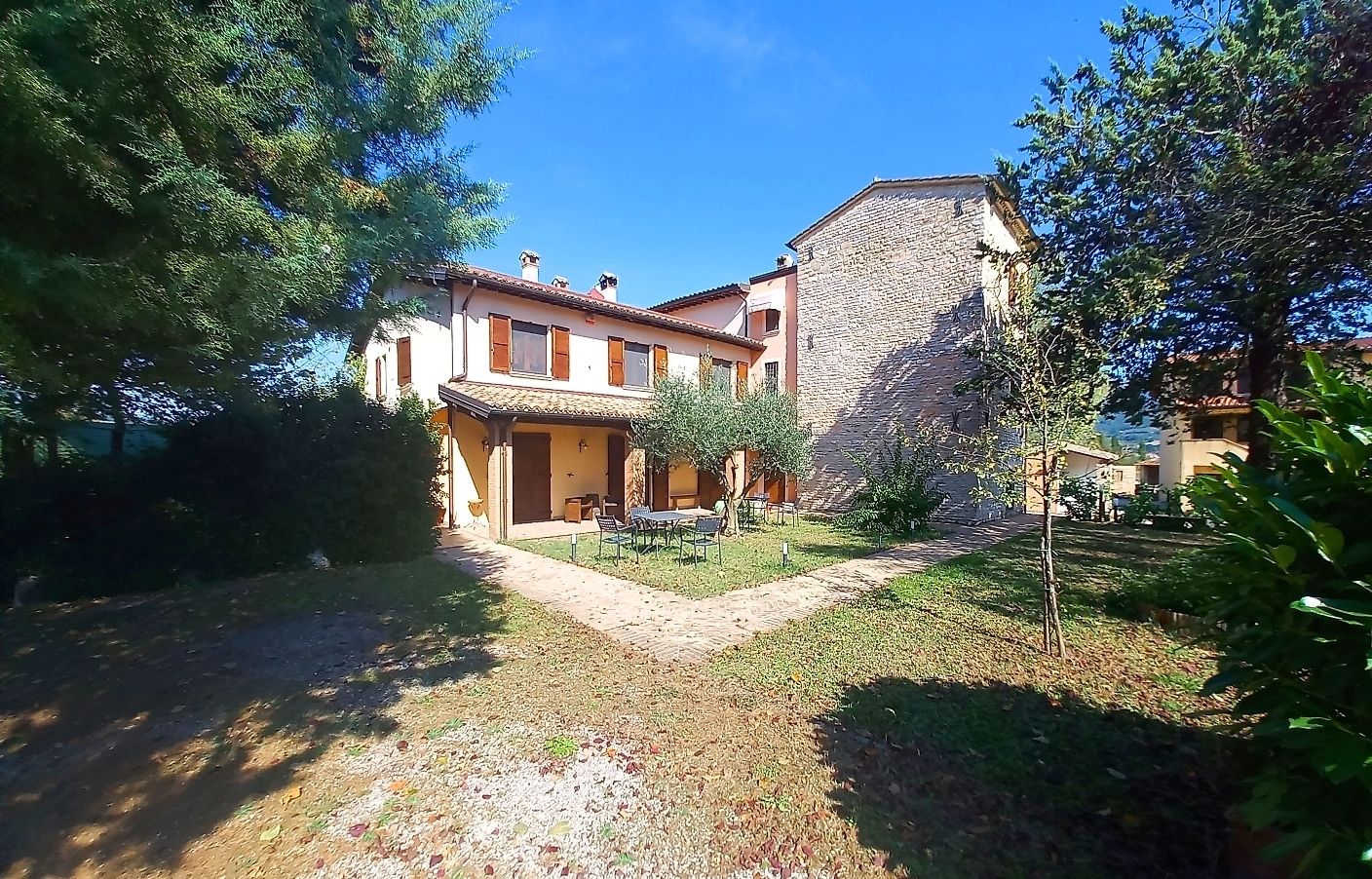 For sale cottage in quiet zone Nocera Umbra Umbria