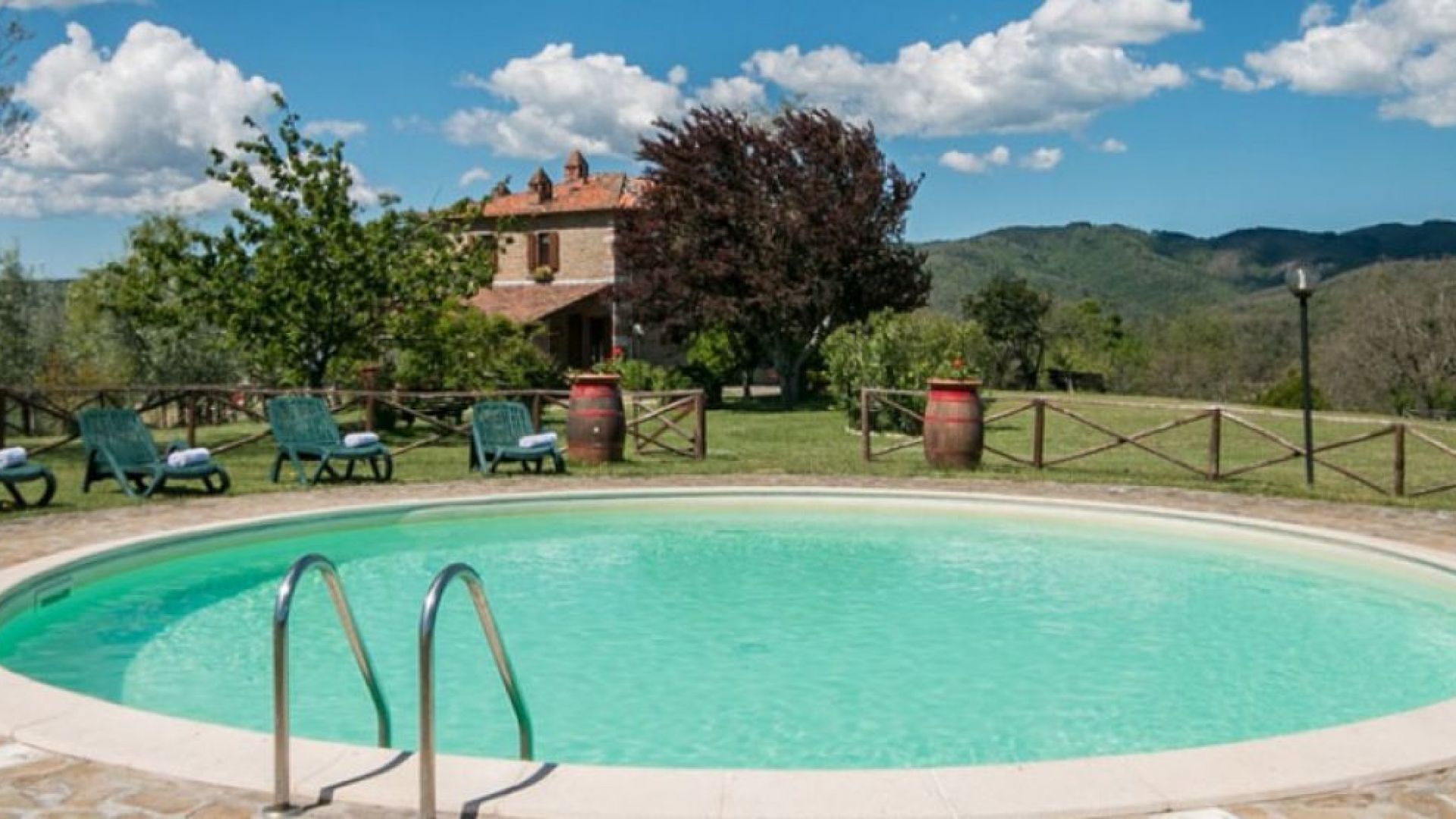 For sale cottage in  Bucine Toscana