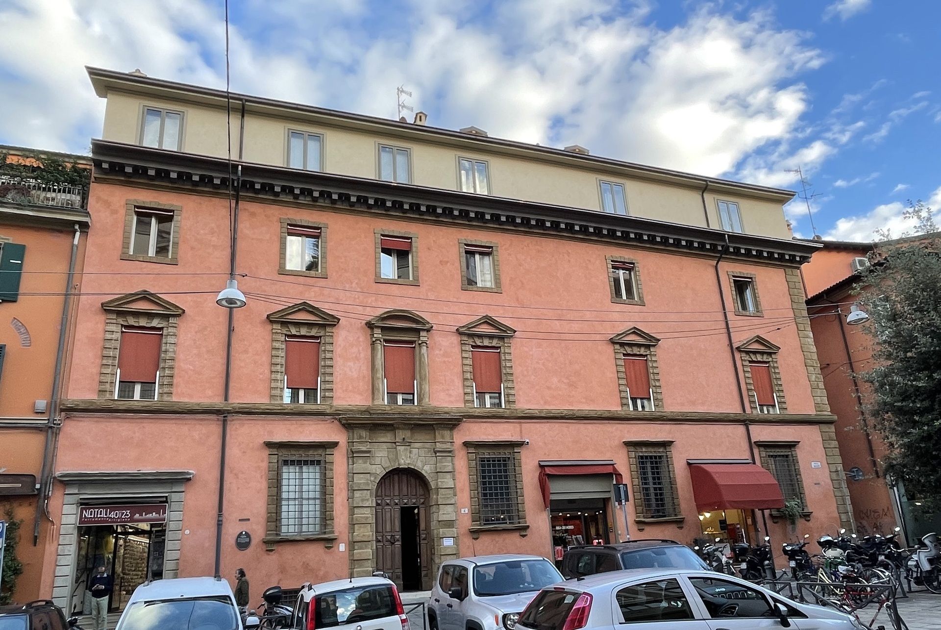 Rent office in city Bologna Emilia-Romagna