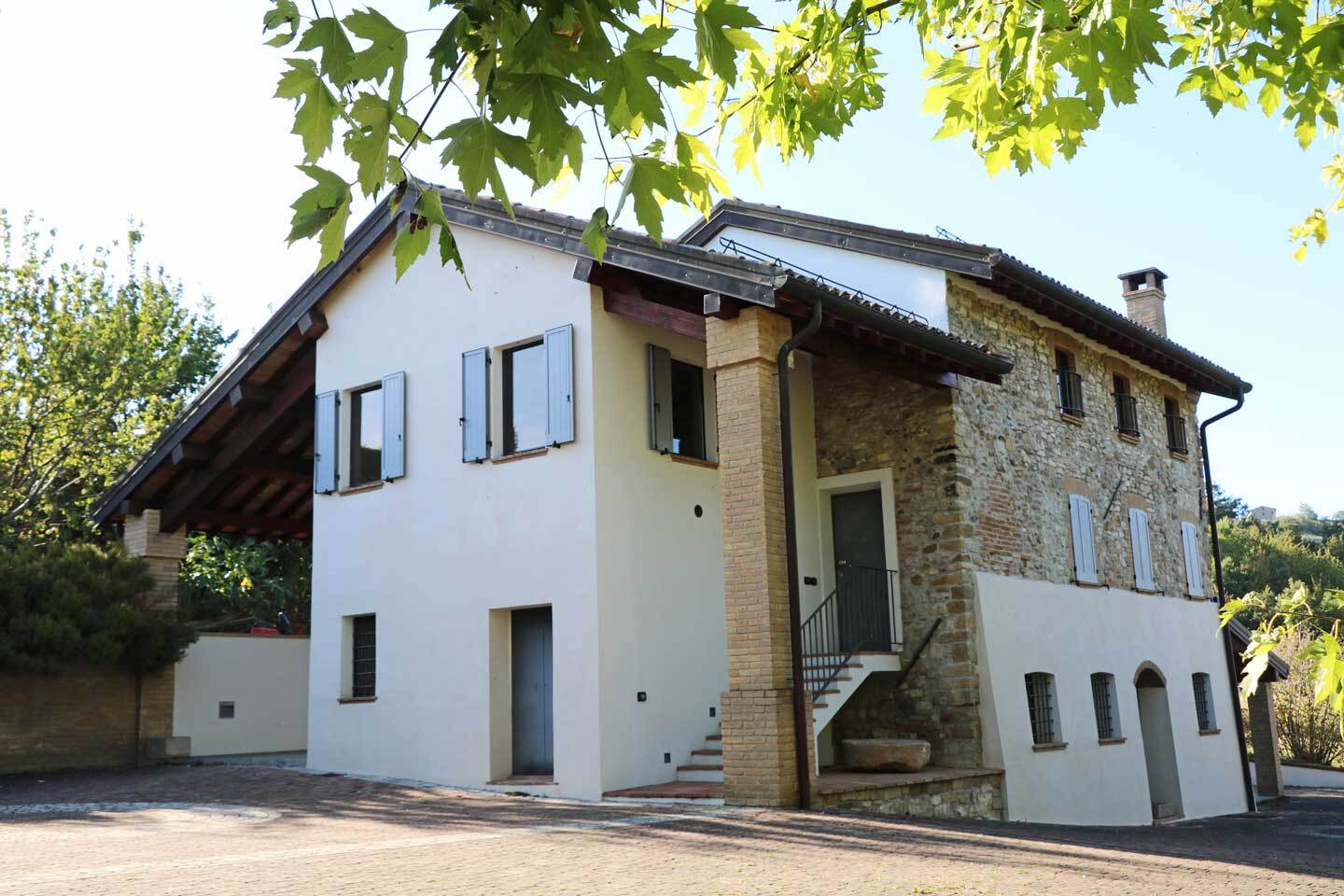 For sale cottage in quiet zone Felino Emilia-Romagna