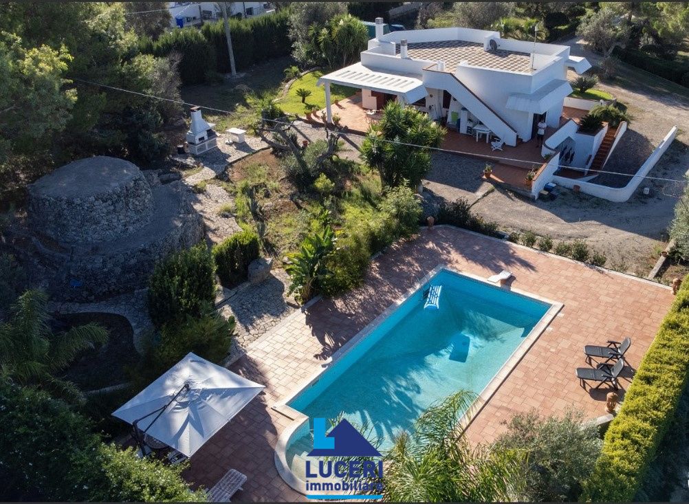For sale villa in quiet zone Gallipoli Puglia