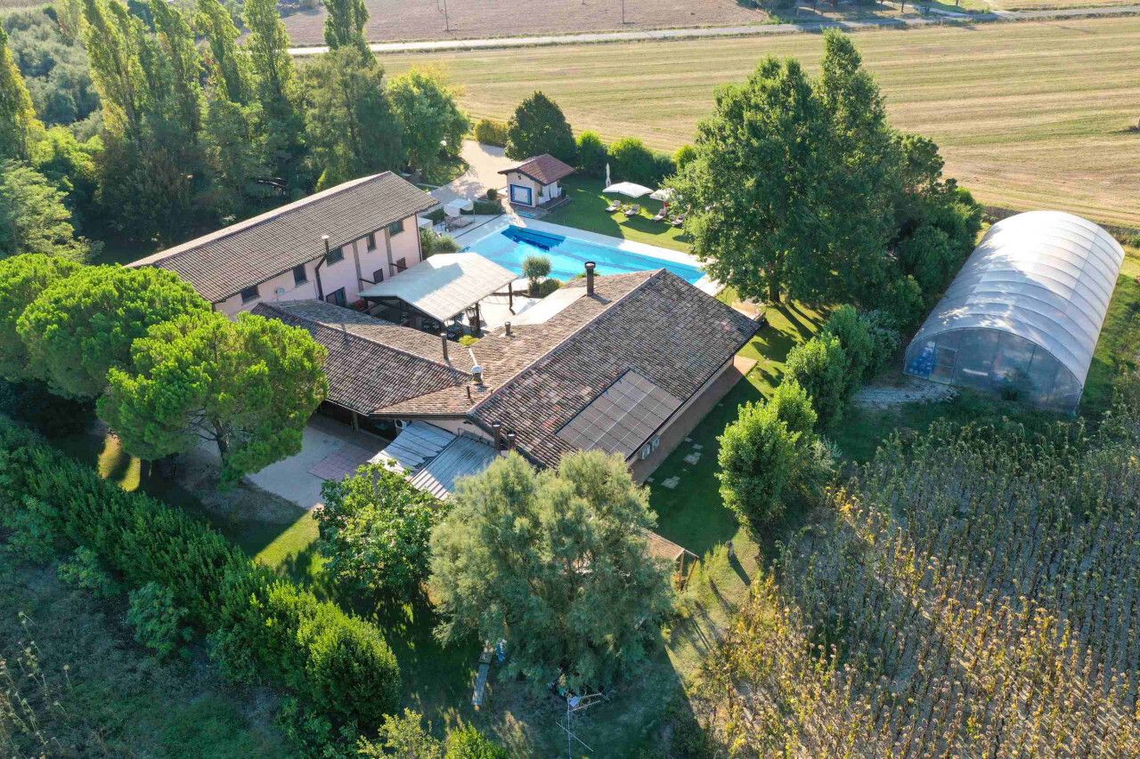 For sale cottage in quiet zone Ravenna Emilia-Romagna