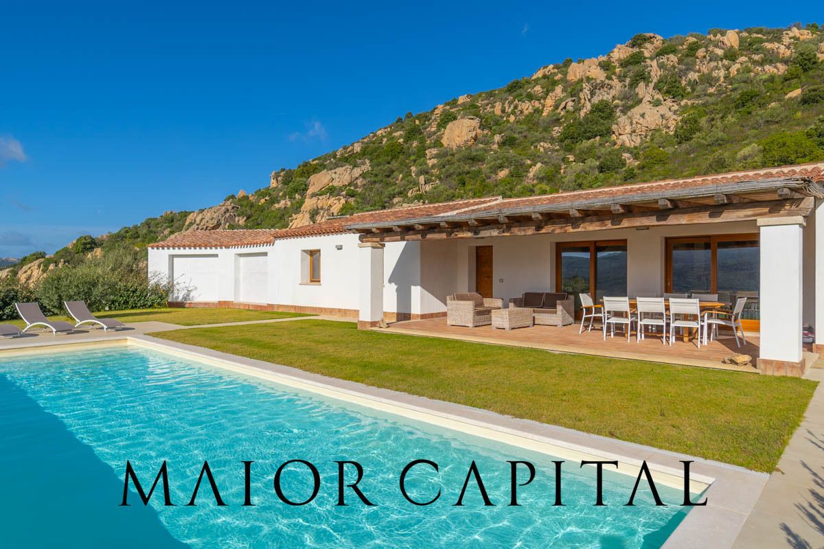 For sale villa in quiet zone Olbia Sardegna