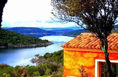 For sale real estate transaction by the lake Sant´Antonio di Gallura Sardegna