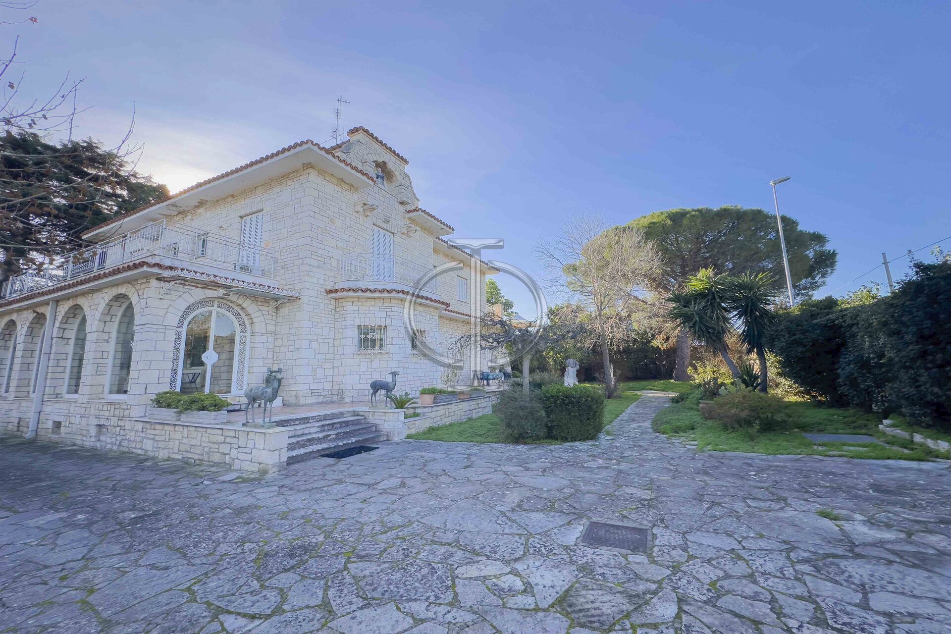 For sale villa by the sea Bari Puglia