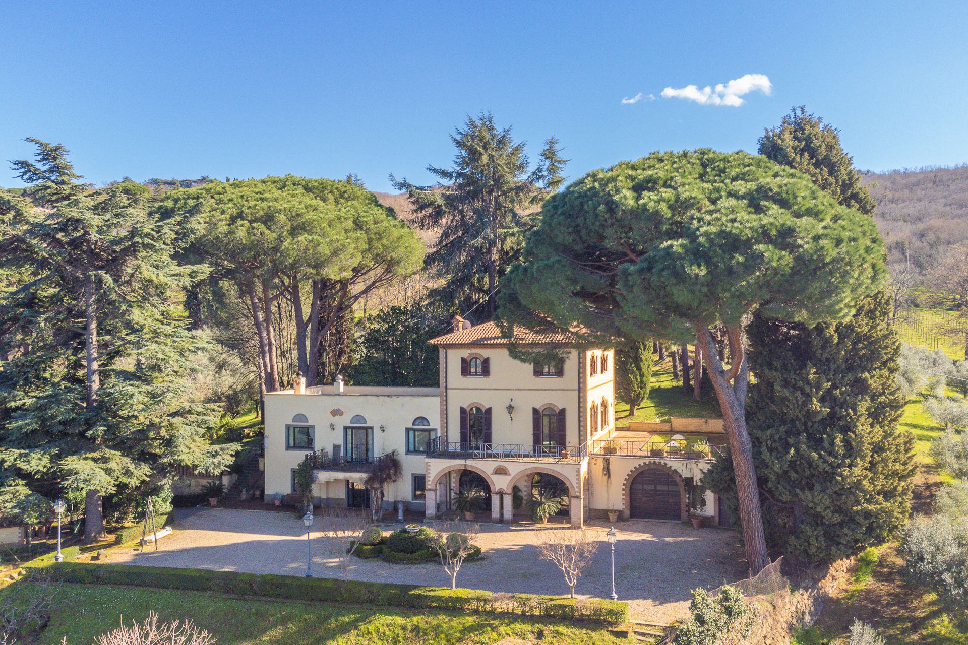 Se vende villa in zona tranquila Frascati Lazio