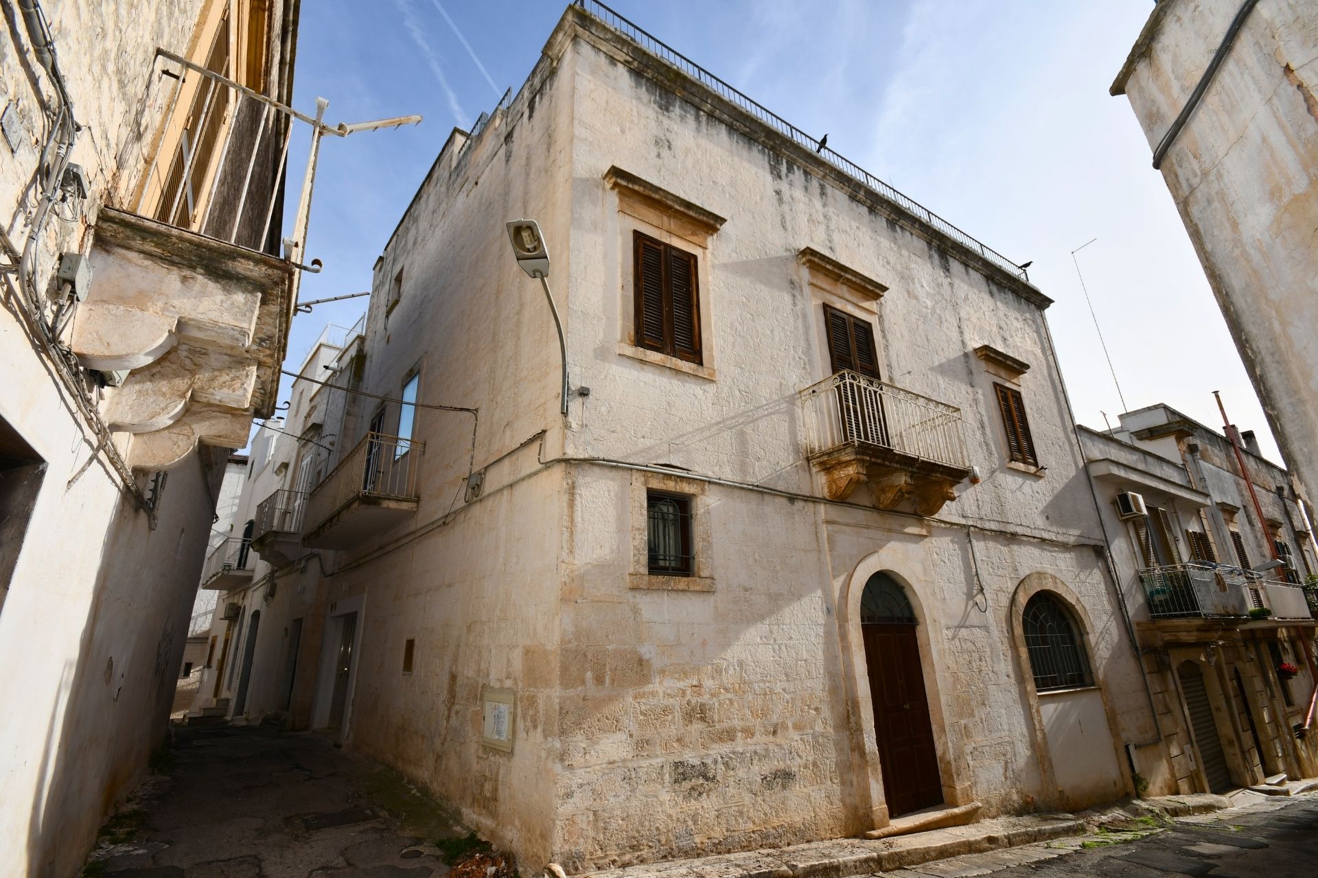 For sale palace in city Ostuni Puglia