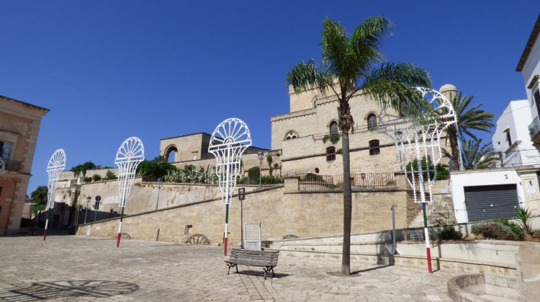 A vendre château in ville Parabita Puglia
