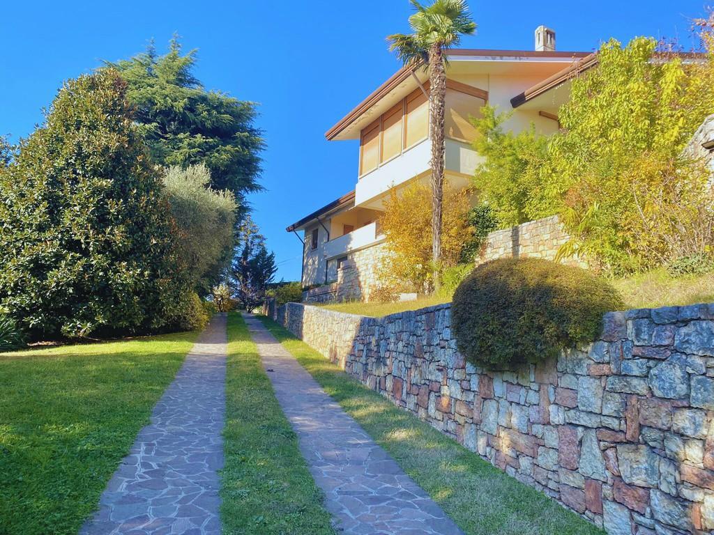 For sale villa by the lake Sant´Ambrogio di Valpolicella Veneto