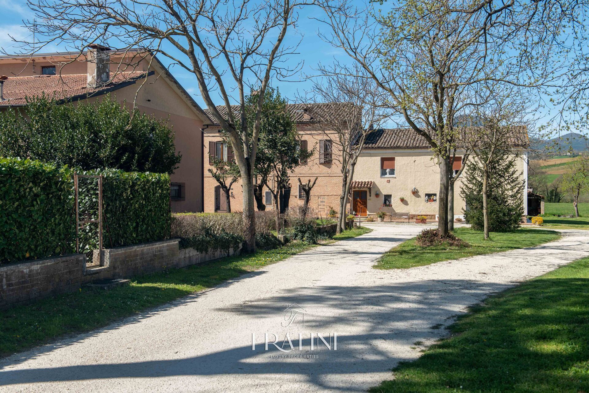 For sale cottage in quiet zone Matelica Marche