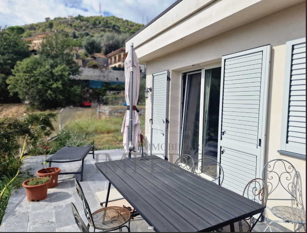 À vendre appartement, zone tranquille Camporosso Liguria