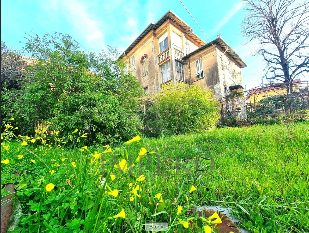 À vendre villa, mer Ventimiglia Liguria