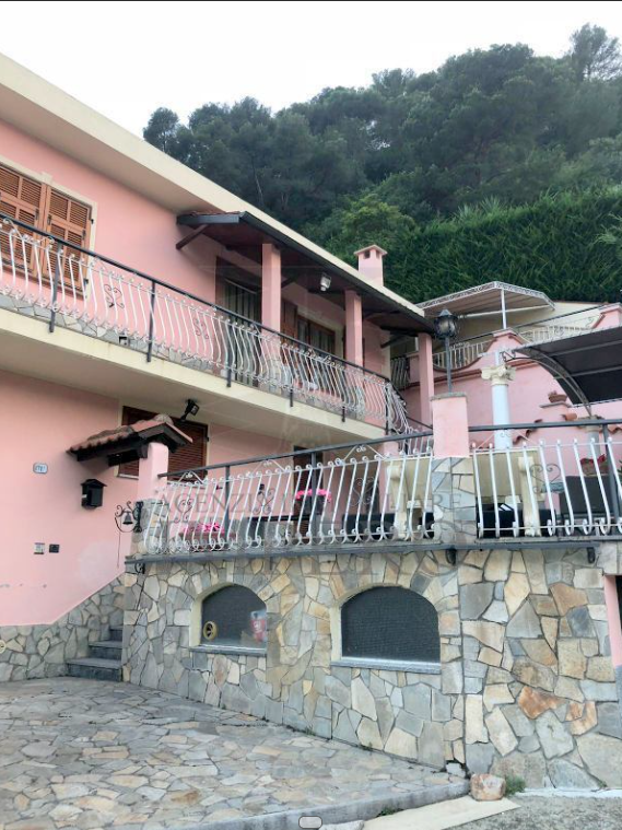 À vendre villa, zone tranquille Ventimiglia Liguria