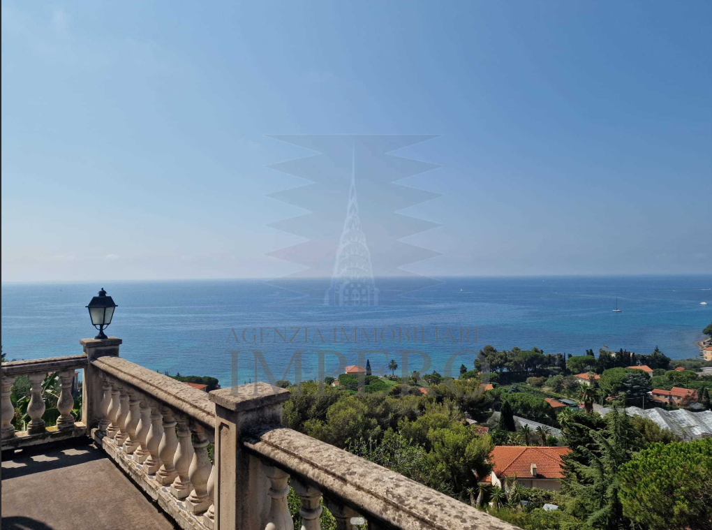 For sale villa, quiet zone Ventimiglia Liguria