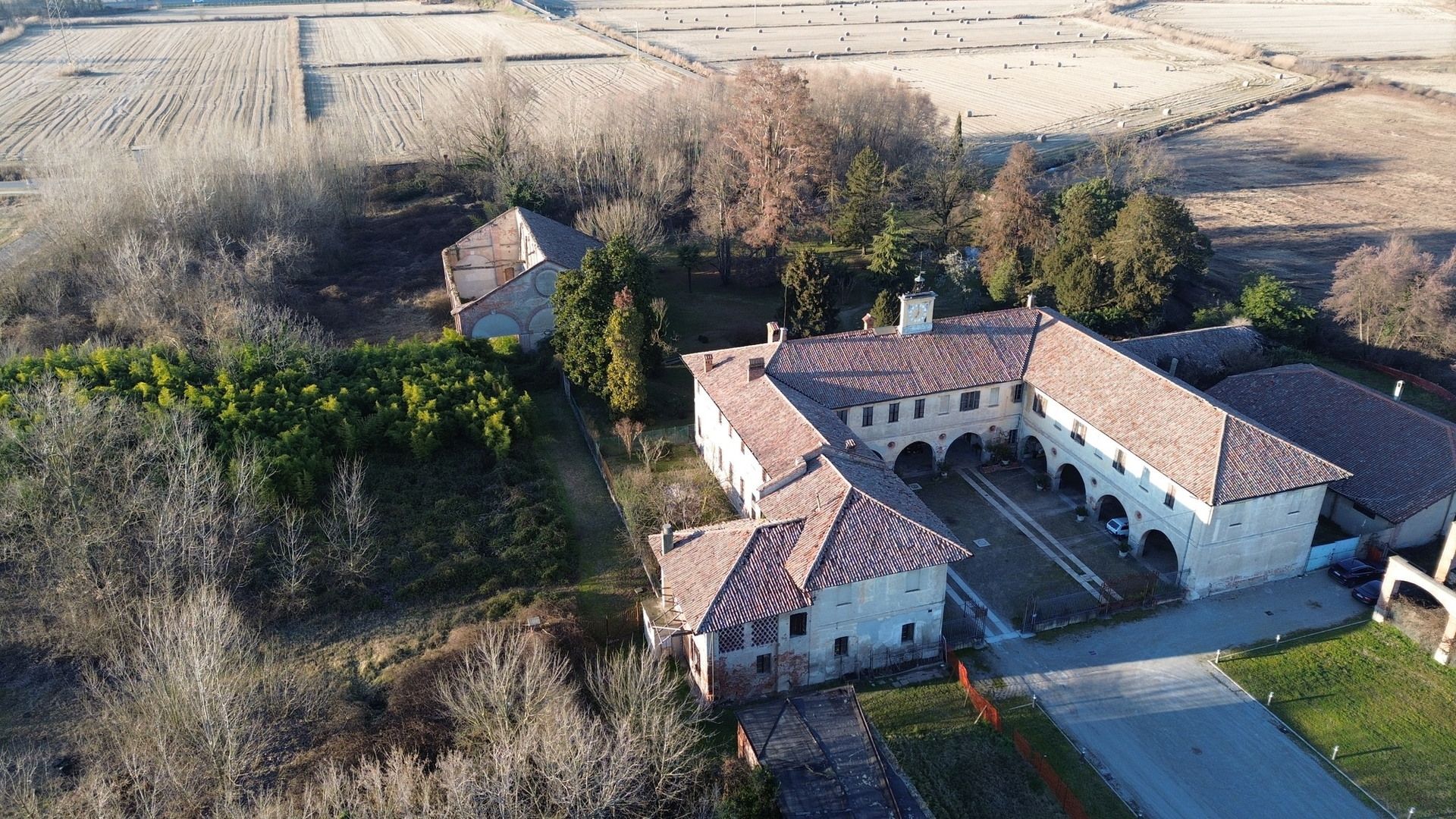 Zu verkaufen villa in stadt Zibido San Giacomo Lombardia