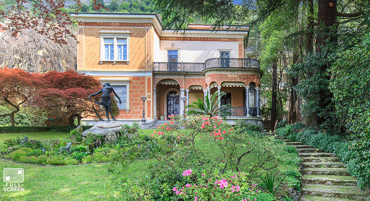 For sale villa by the lake Como Lombardia