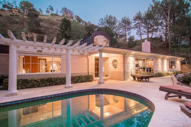 For sale villa in city Los Angeles California