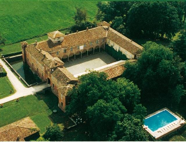 For sale castle in quiet zone Agazzano Emilia-Romagna