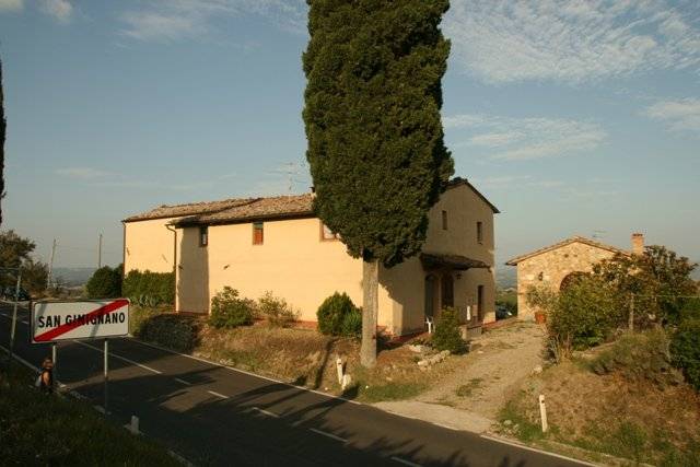 For sale cottage in quiet zone Siena Toscana