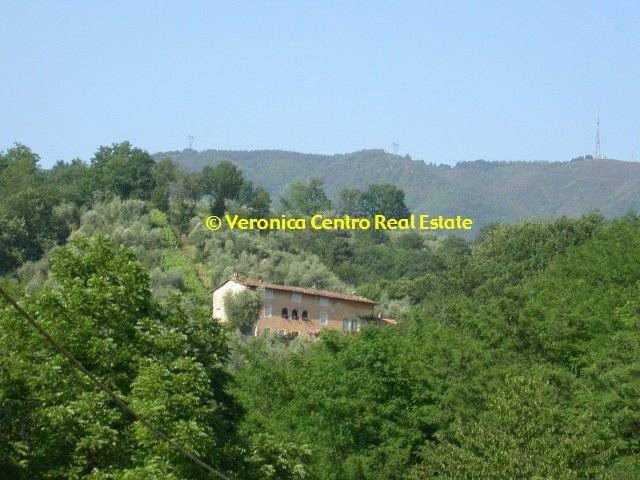 For sale cottage in city Lucca Toscana