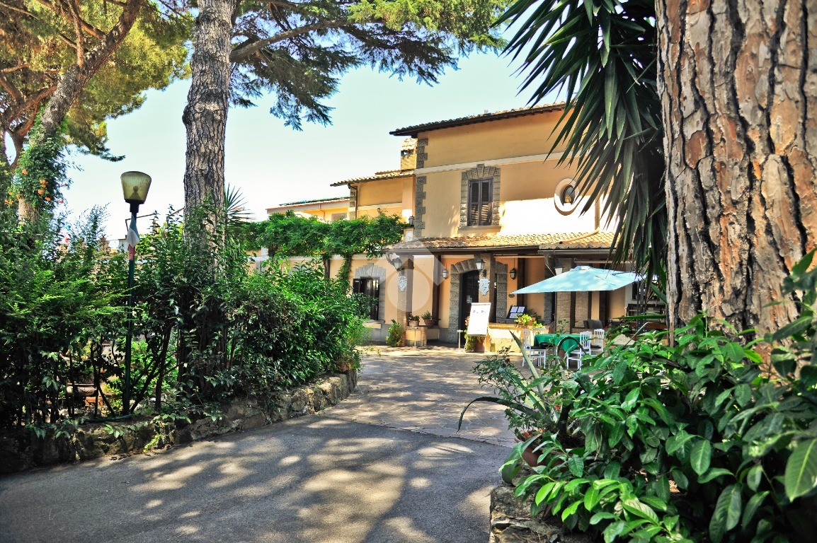 For sale palace in quiet zone Frascati Lazio