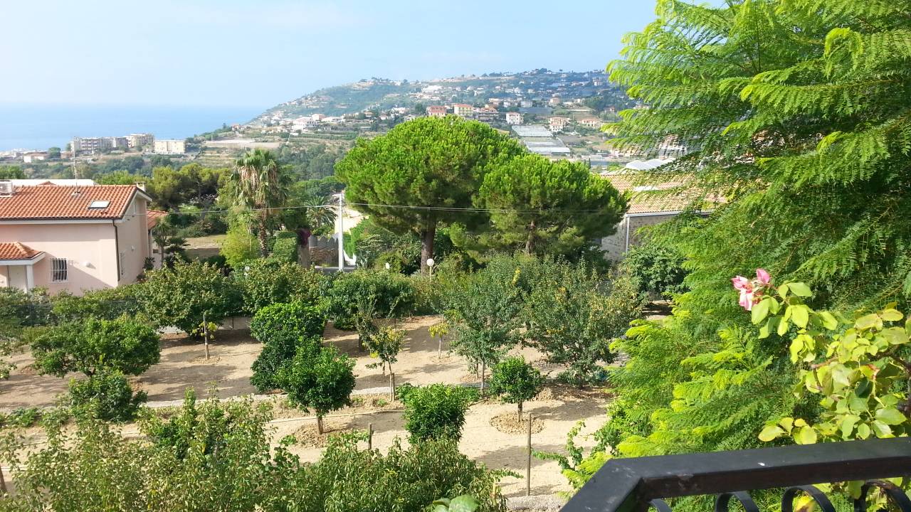 For sale villa by the sea Sanremo Liguria