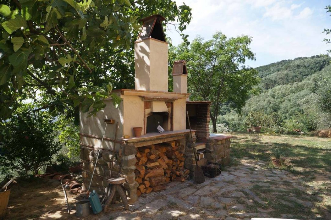 For sale cottage in quiet zone Buggiano Toscana foto 17