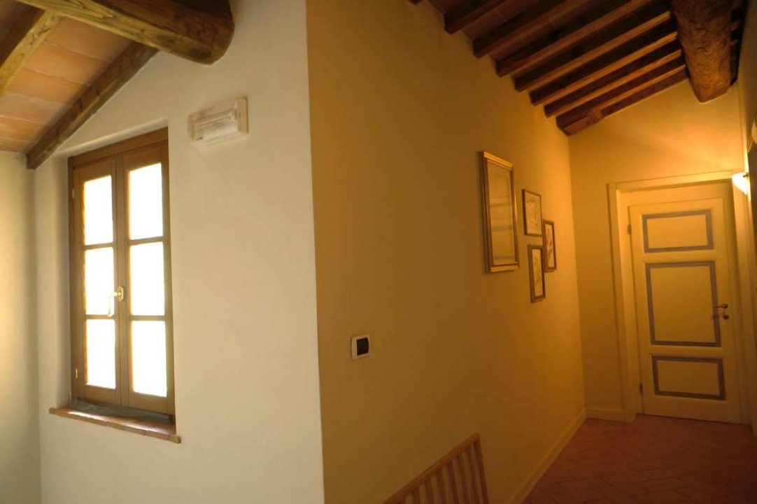 For sale cottage in quiet zone Buggiano Toscana foto 12