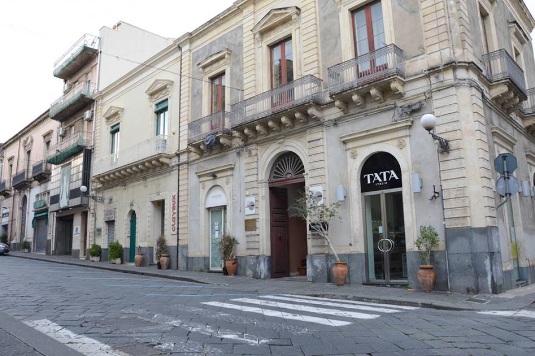 A vendre palais in ville Giarre Sicilia foto 2