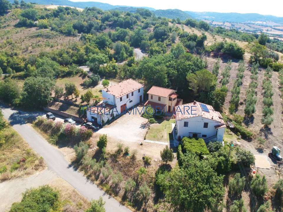 For sale cottage in quiet zone Semproniano Toscana foto 4