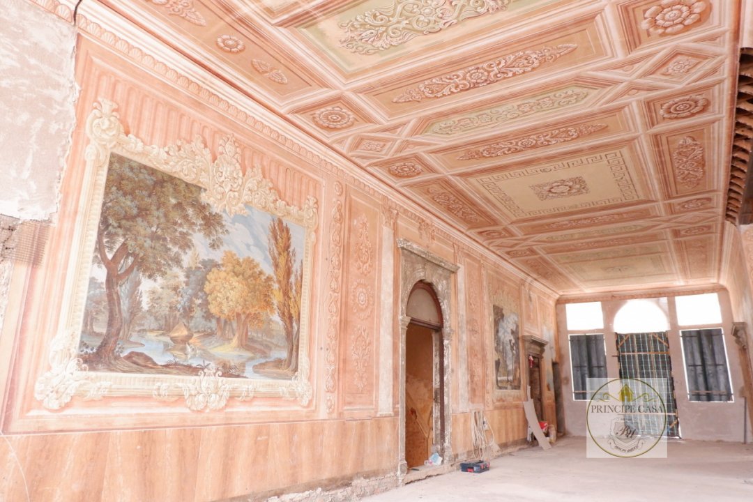Para venda palácio in cidade Este Veneto foto 14