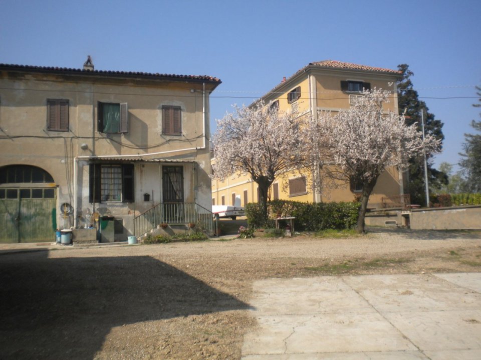 For sale cottage in quiet zone Valenza Piemonte foto 9