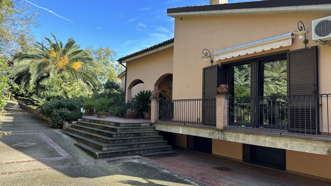 A vendre villa in ville Vasto Abruzzo foto 12