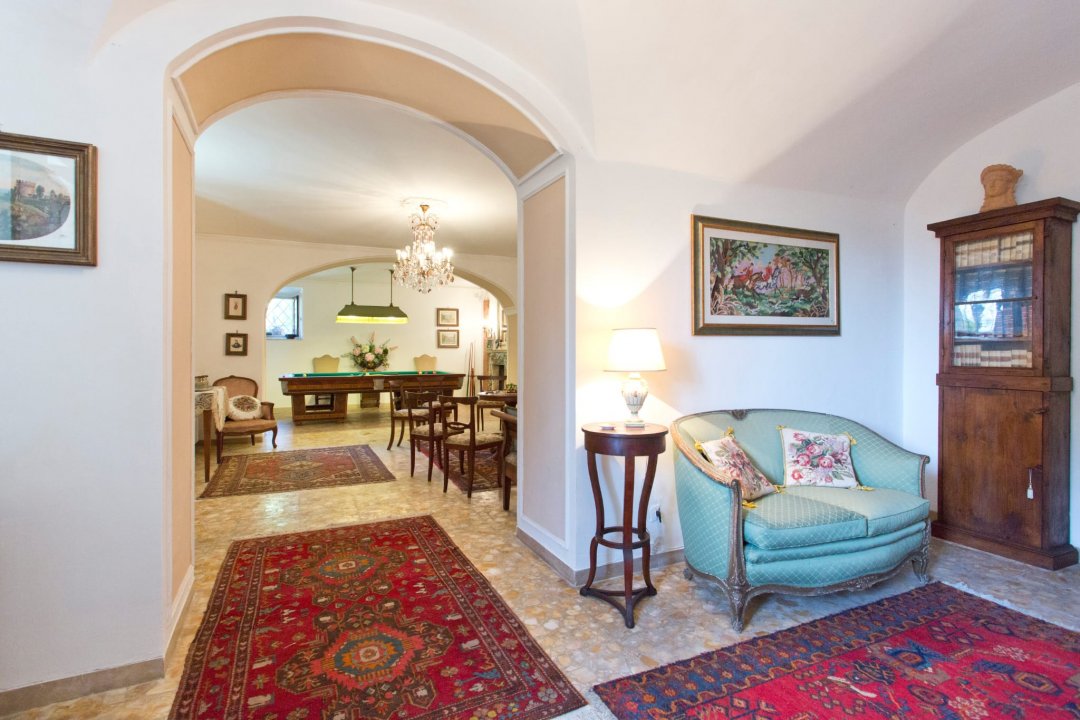 Se vende villa in zona tranquila Trevi Umbria foto 3