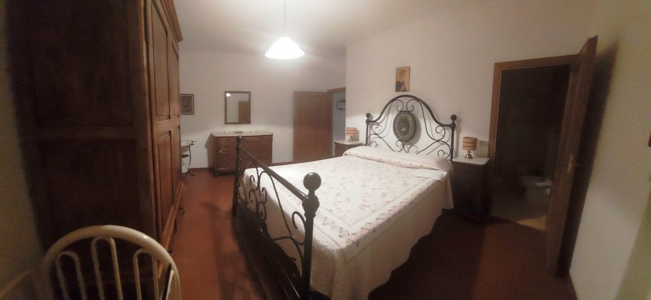 A vendre casale in zone tranquille Assisi Umbria foto 12