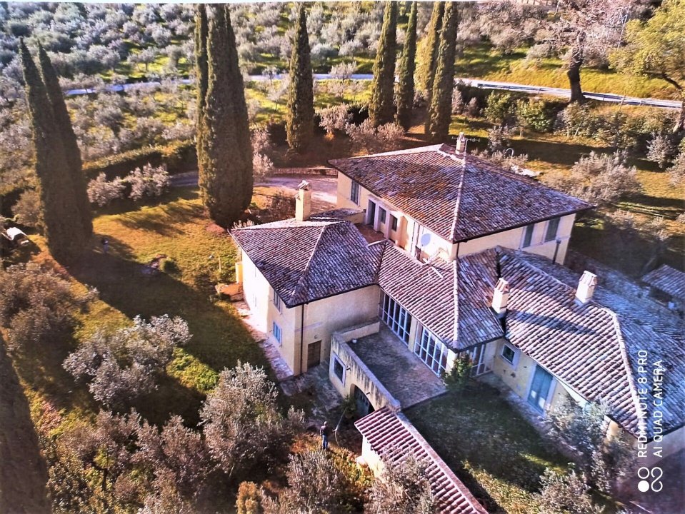 A vendre villa in ville Foligno Umbria foto 2