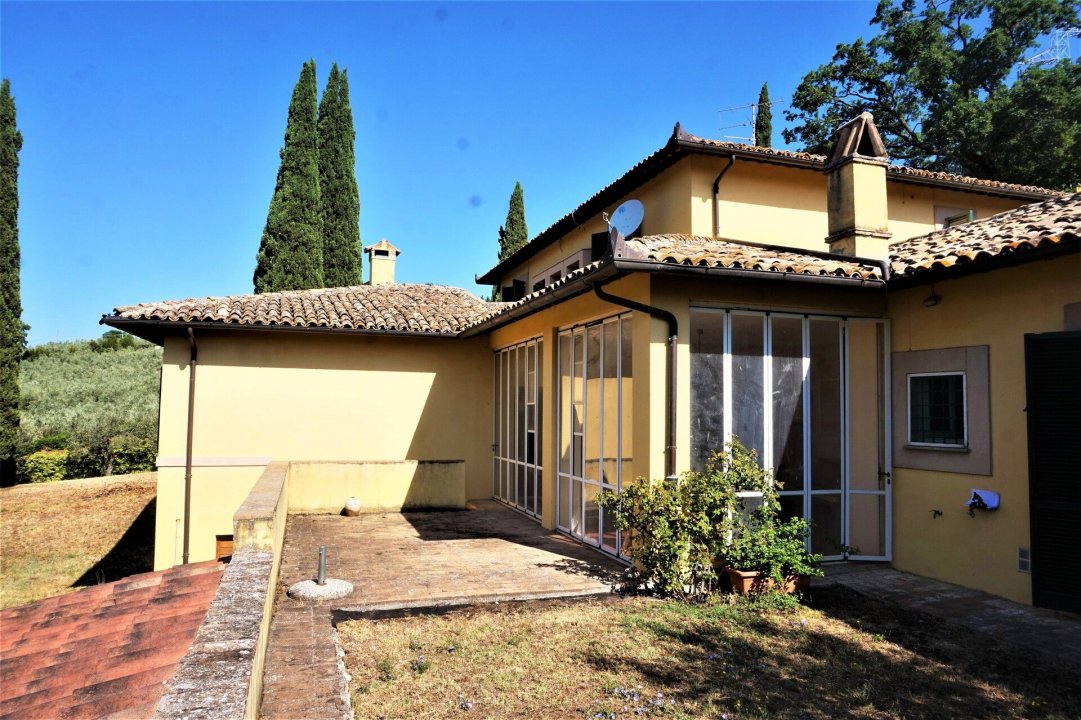 Zu verkaufen villa in stadt Foligno Umbria foto 5