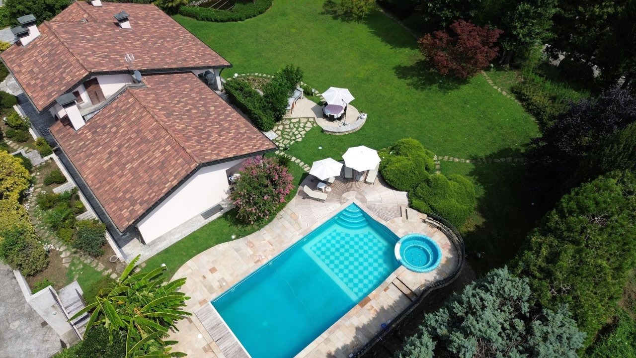A vendre villa in ville Calco Lombardia foto 8